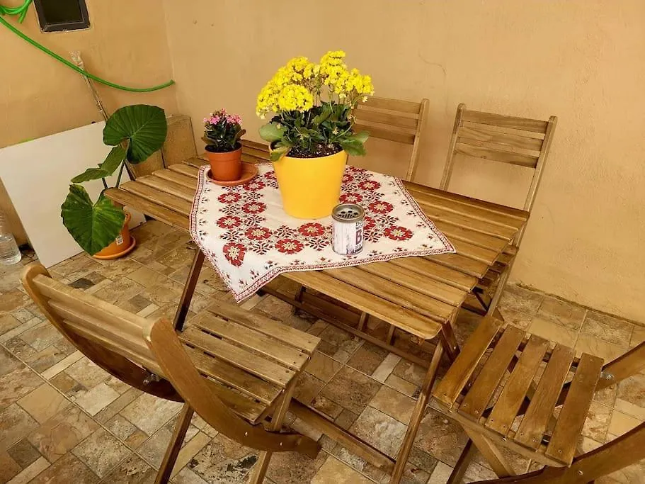 Homestay szállás 1 Bedroom Apartment With Living Room And Terrace San Ġwann